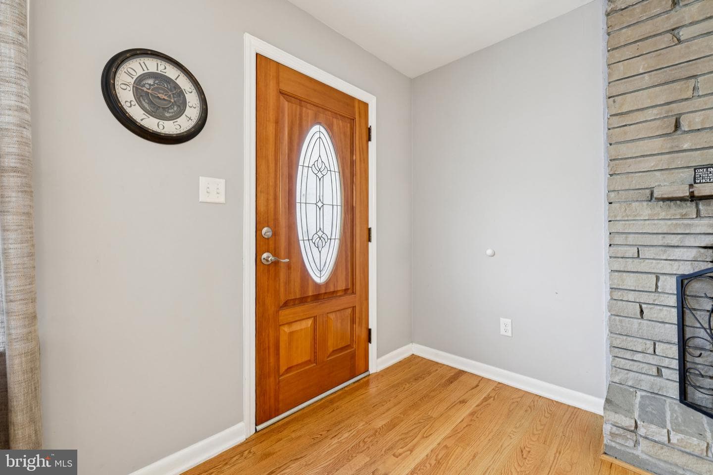 217 Woodpoint Avenue photo 4