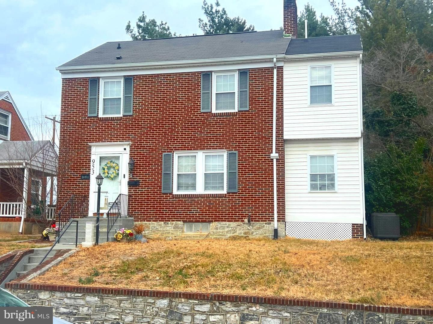 953 View Street photo 3