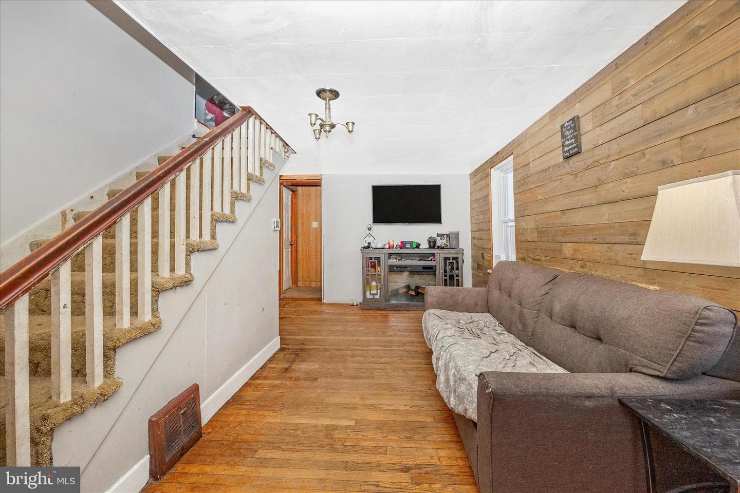 811 Antietam Drive photo 3