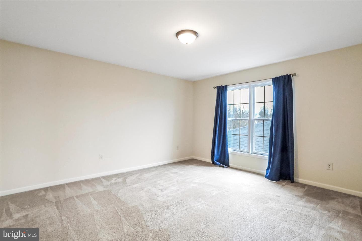 624 Trafalgar Drive photo 31