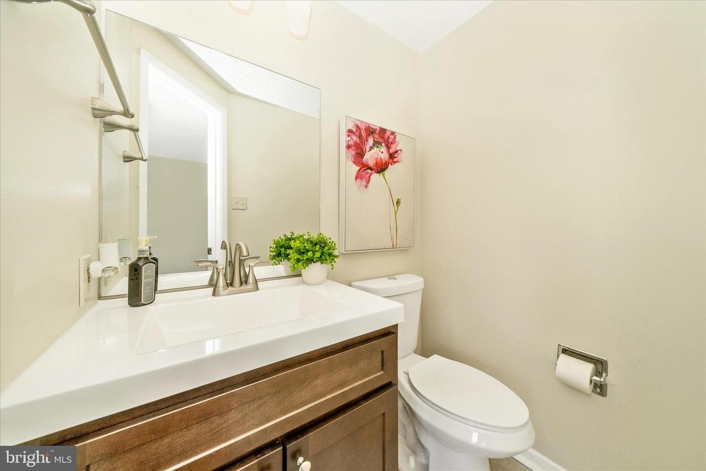 111 Tulip Court photo 5