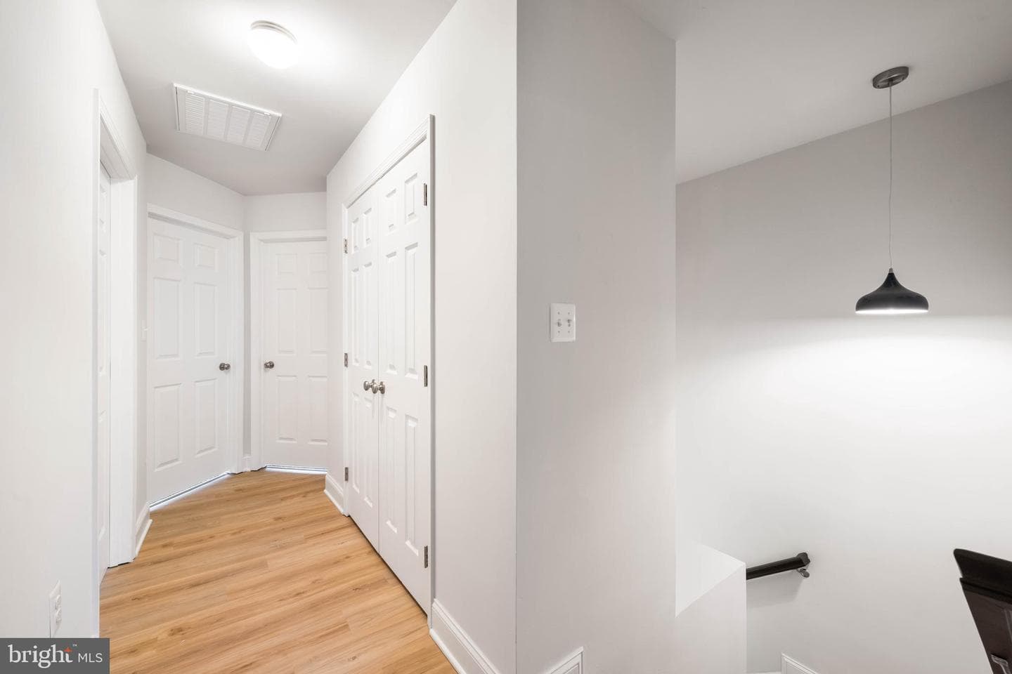 490 Mitchell Avenue photo 14