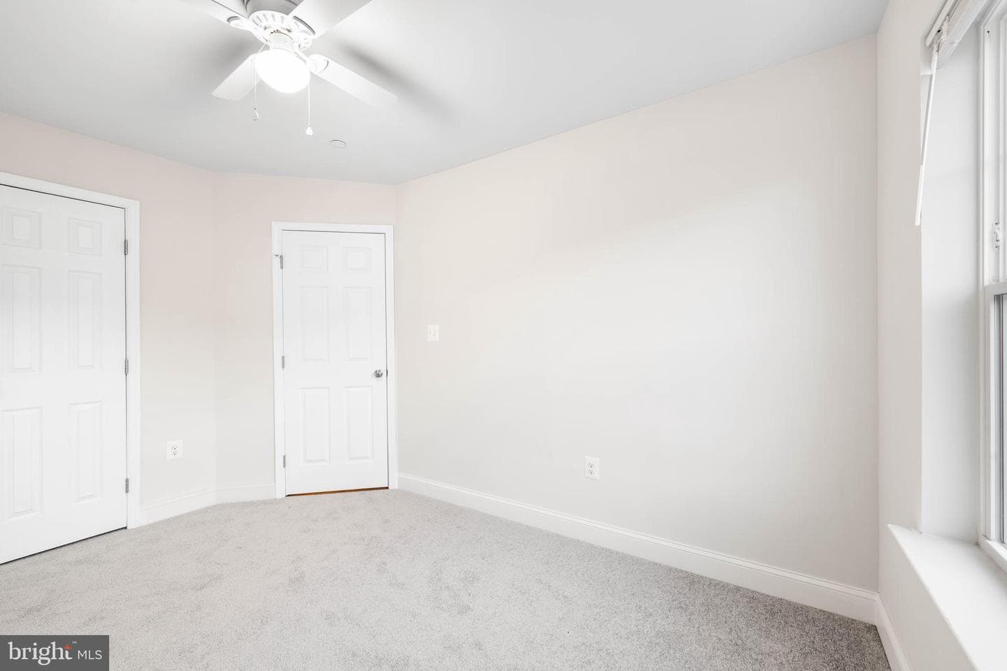 490 Mitchell Avenue photo 18