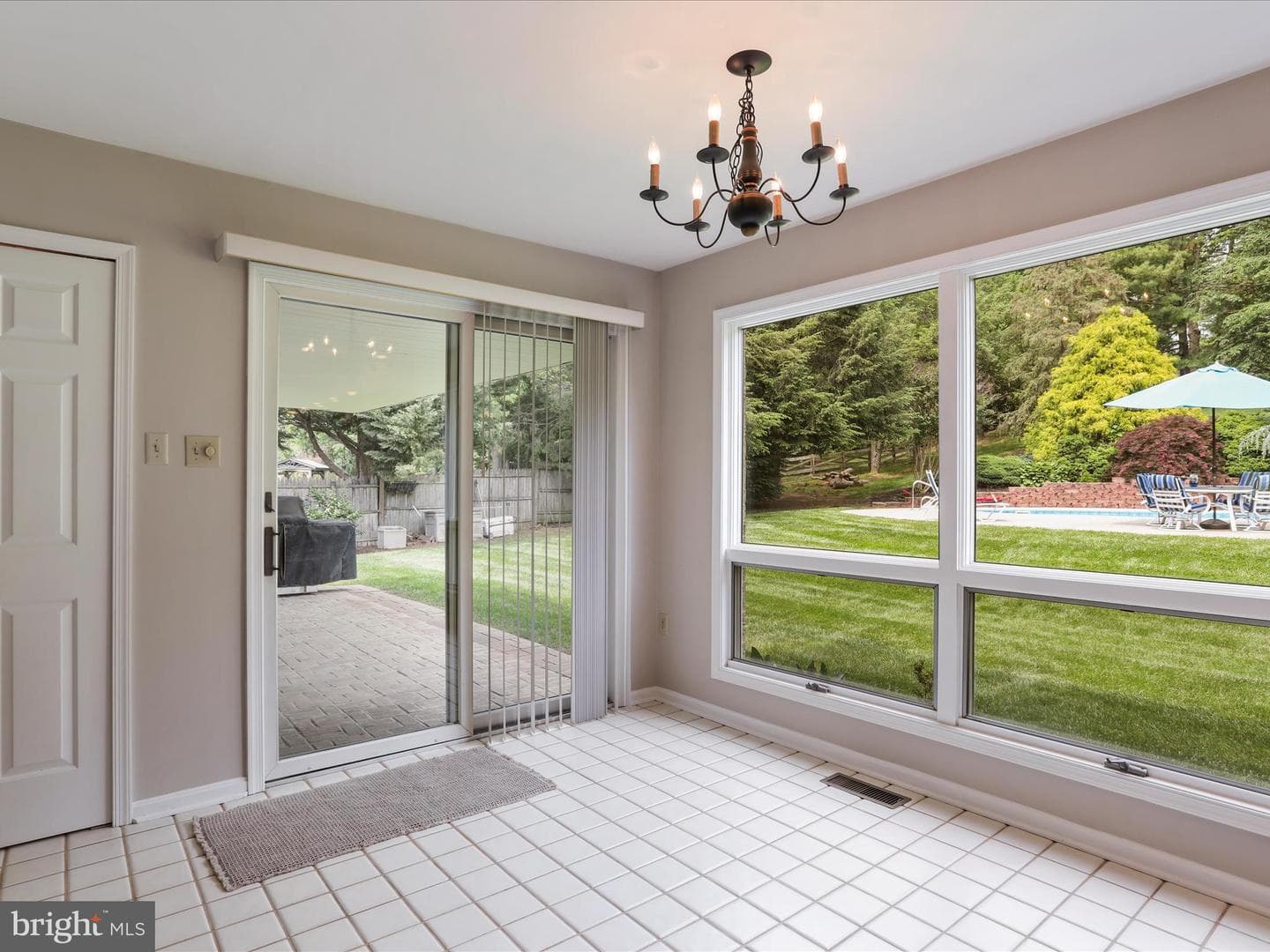 11025 Eastwood Drive photo 23