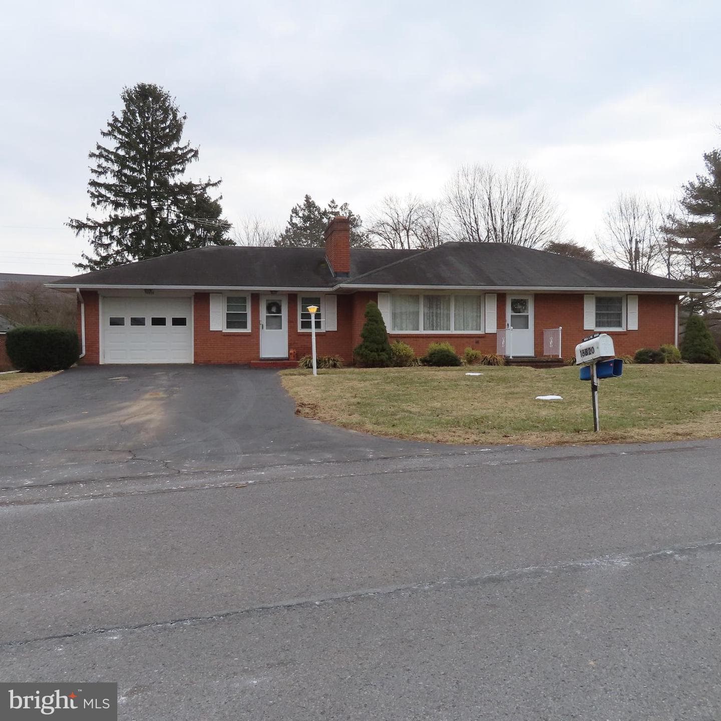 16820 Petmar Circle photo 2