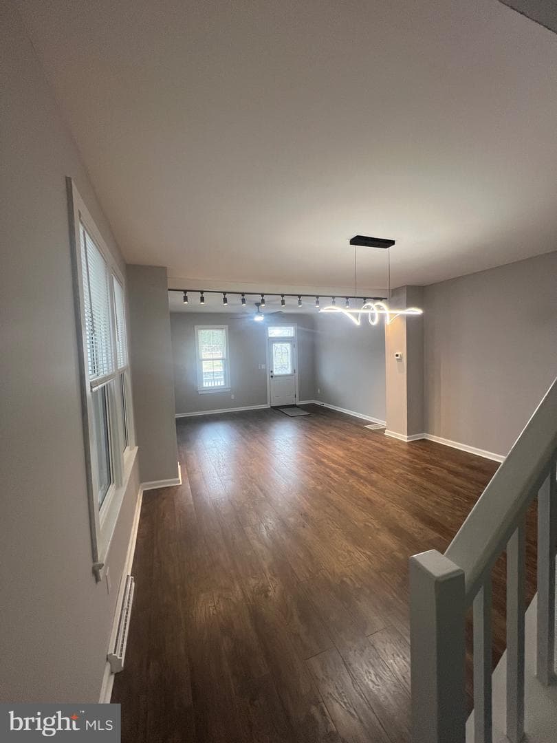820 Salem Avenue photo 6
