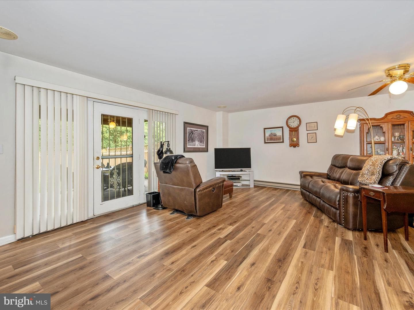 1017 Lindsay Lane photo 7