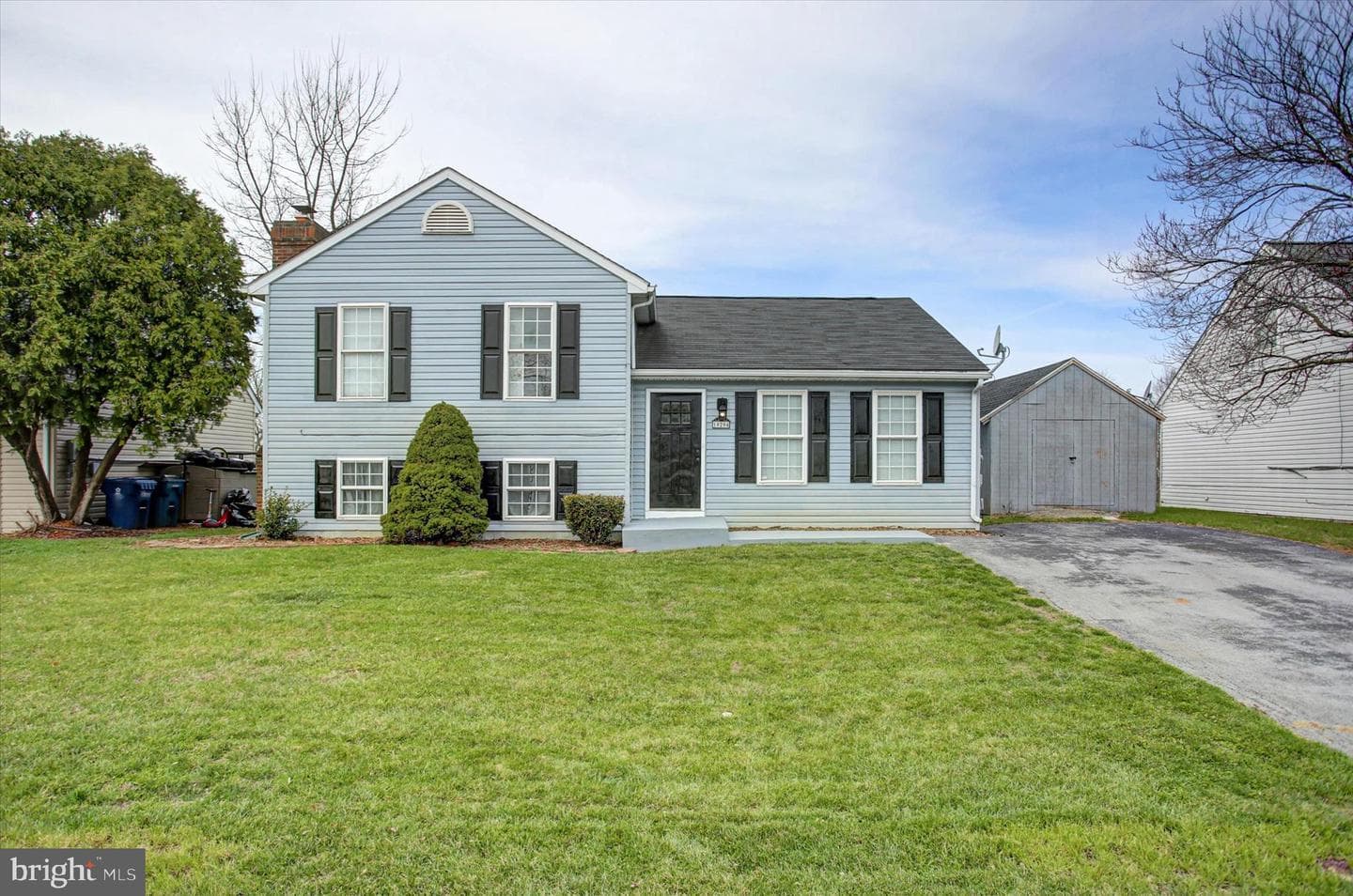 10204 Bear Creek Drive photo 2