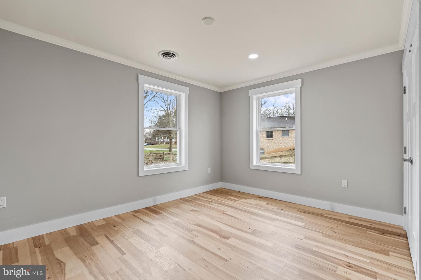 18212 Woodside Drive photo 34