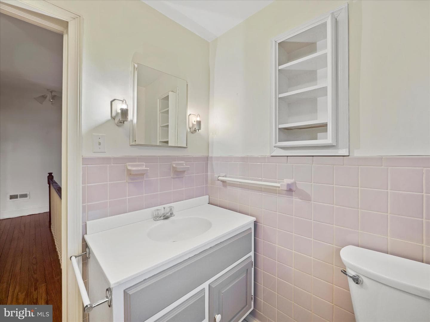 1304 Salem Avenue photo 17