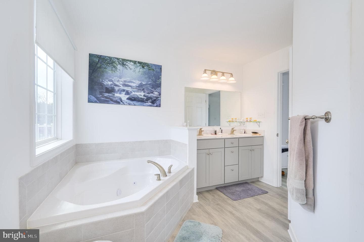 344 Hollymead Terrace photo 33
