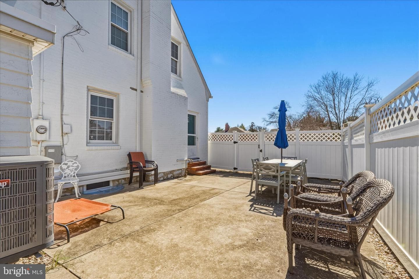 329 E Irvin Avenue photo 34