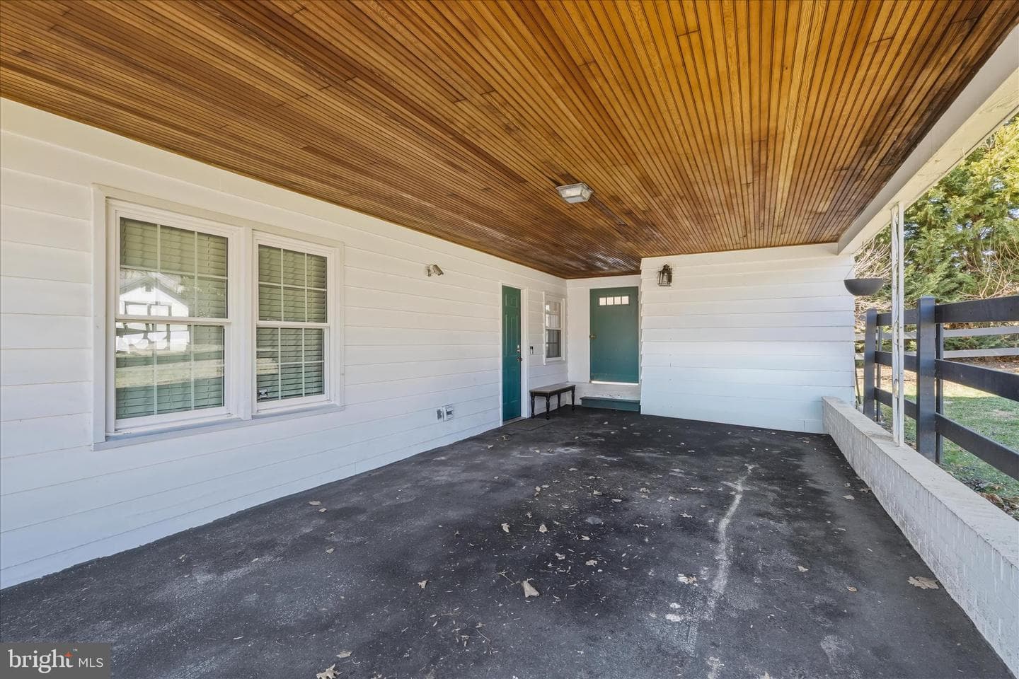 329 E Irvin Avenue photo 50
