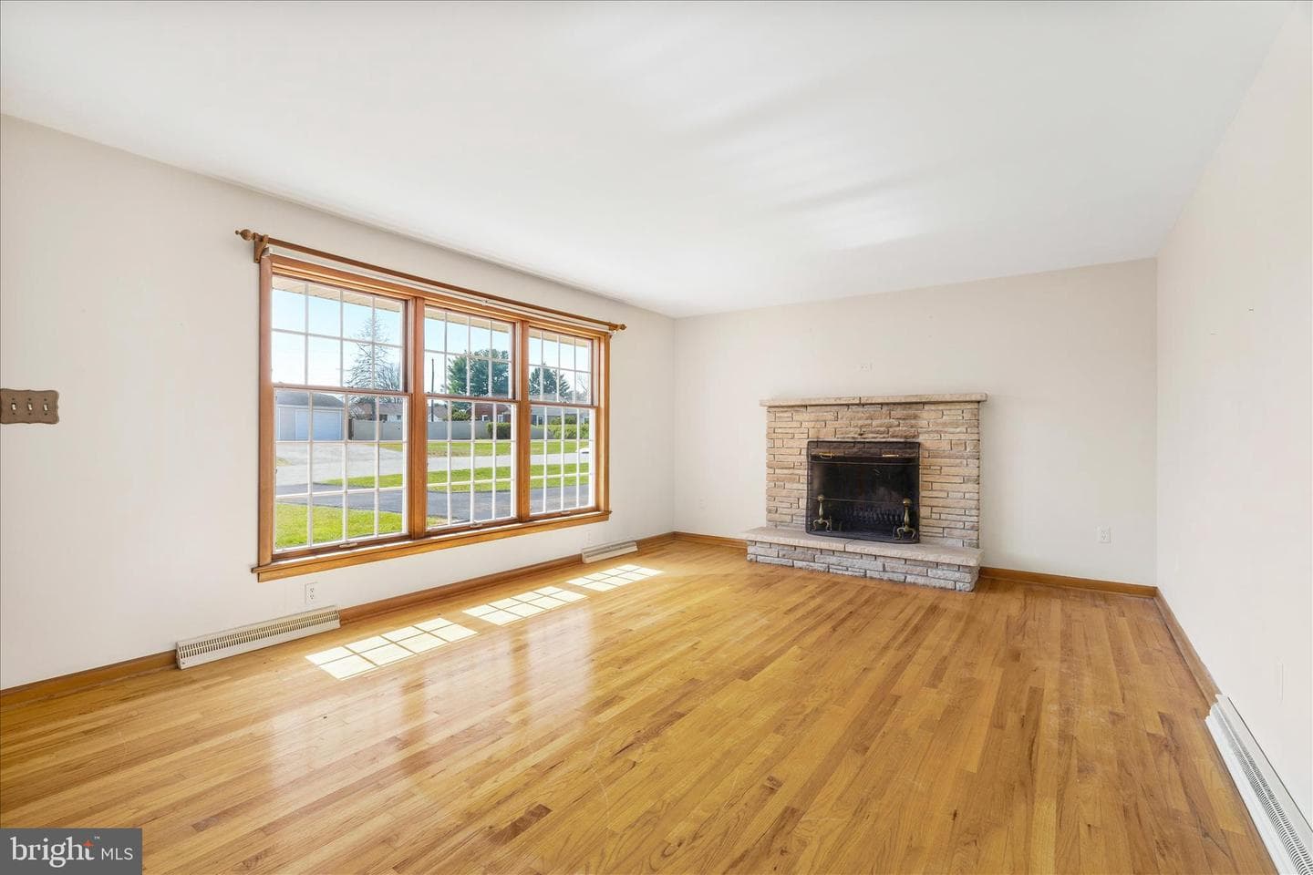 22054 Mohawk Drive photo 9