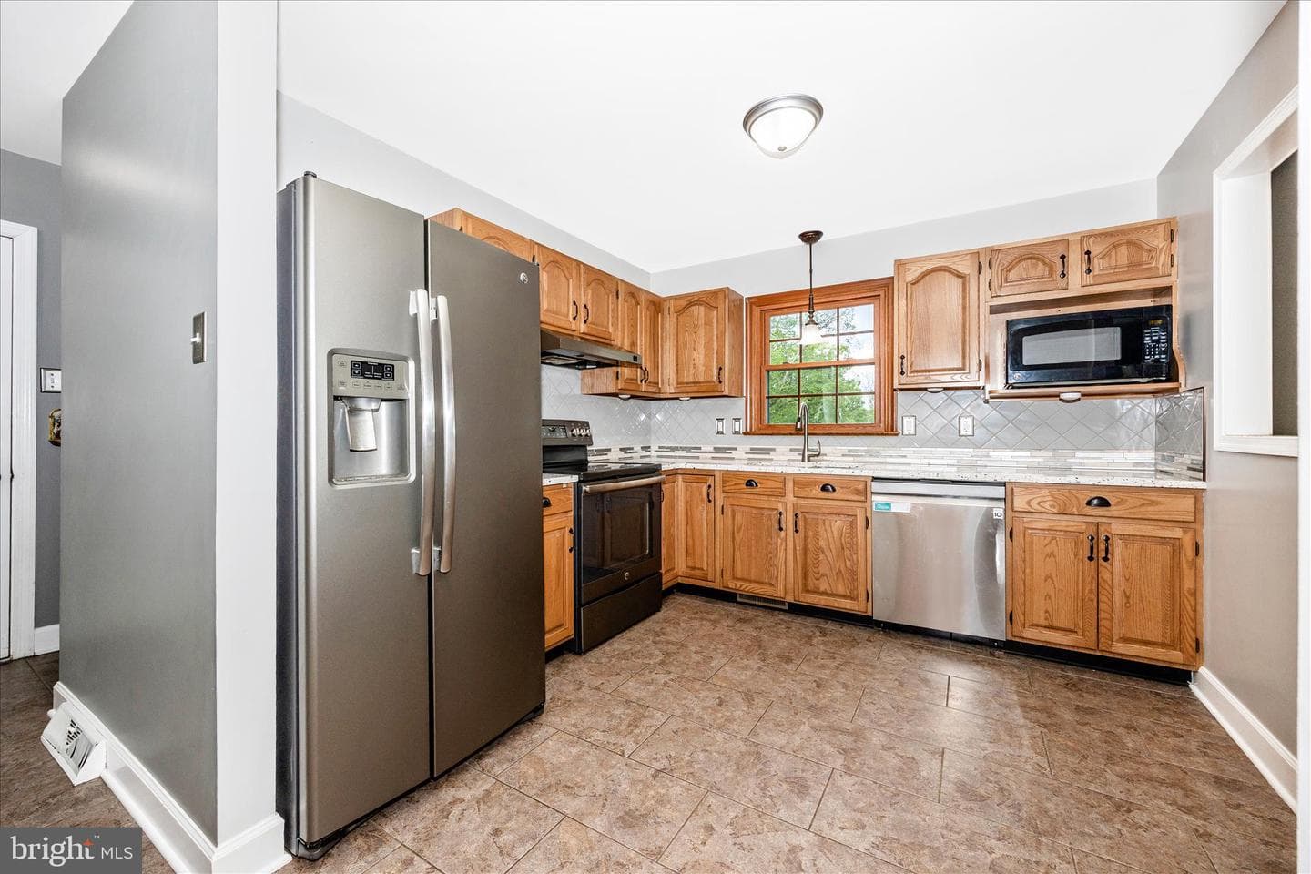 47 Stanford Road photo 12