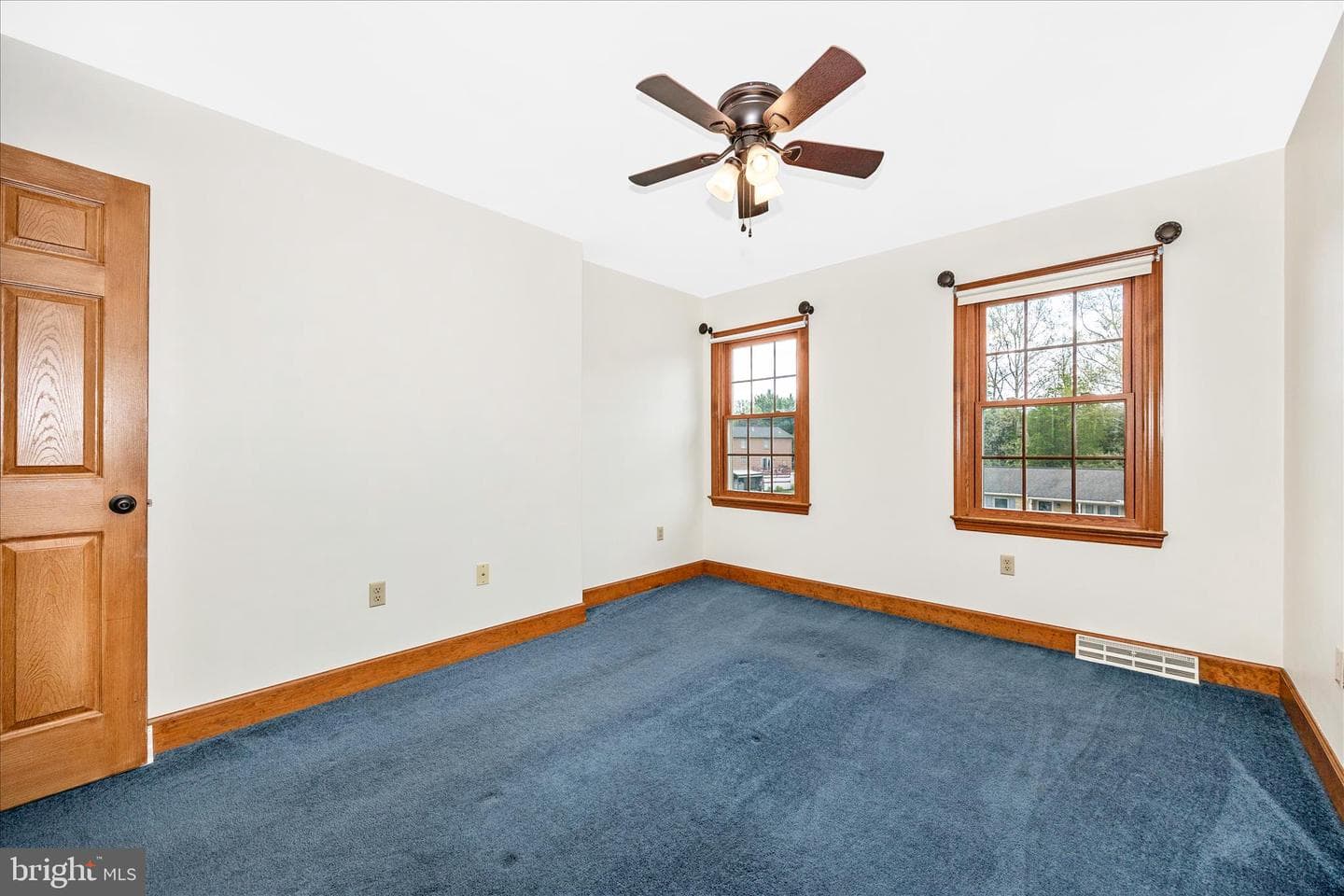 47 Stanford Road photo 31