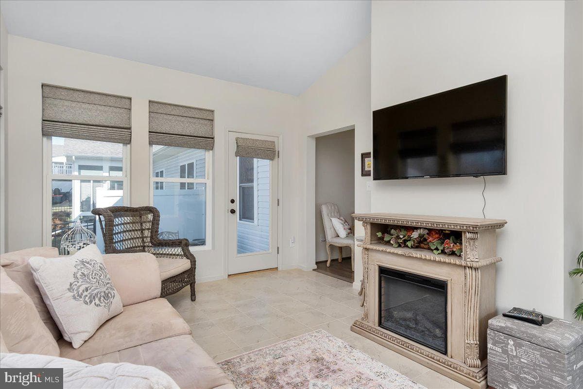 13880 Patriot Way photo 8