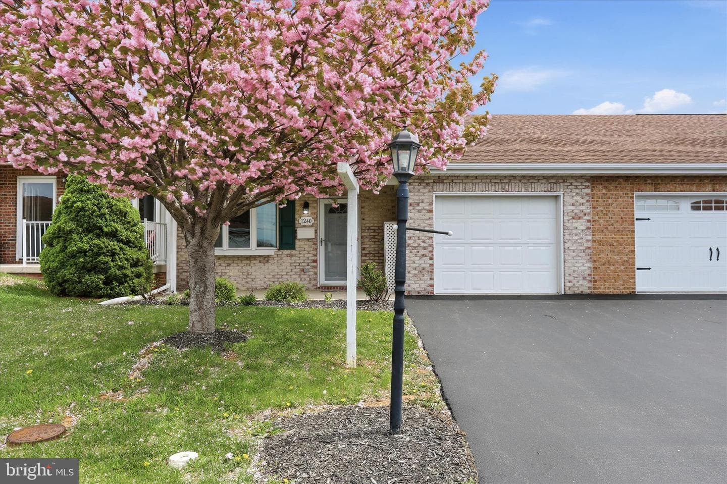 1240 Grand Legacy Drive photo 2