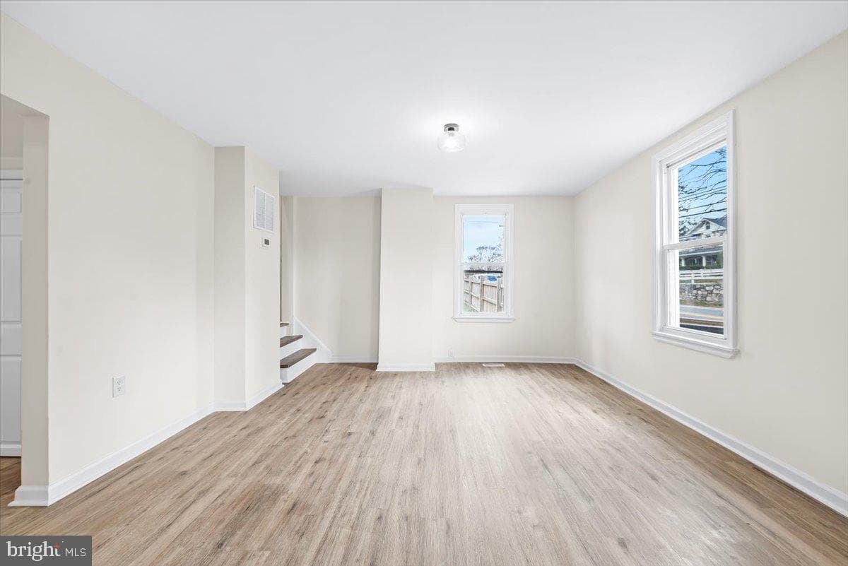 1275 Jefferson Boulevard photo 15