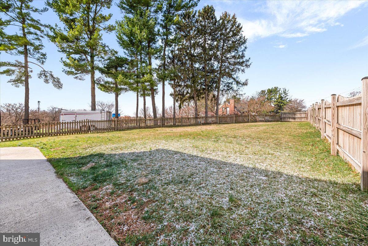 1275 Jefferson Boulevard photo 7