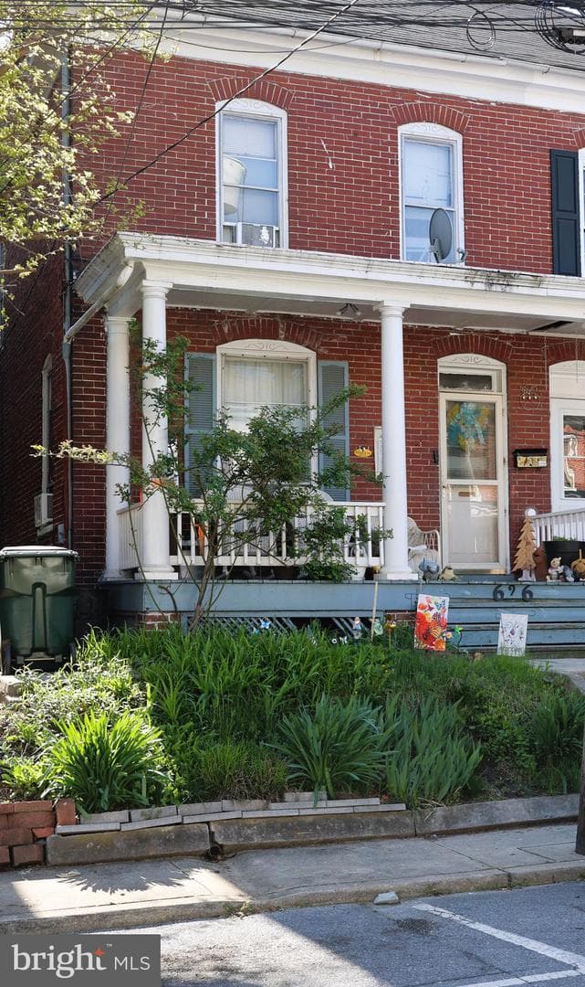 626 N Mulberry Street photo 3
