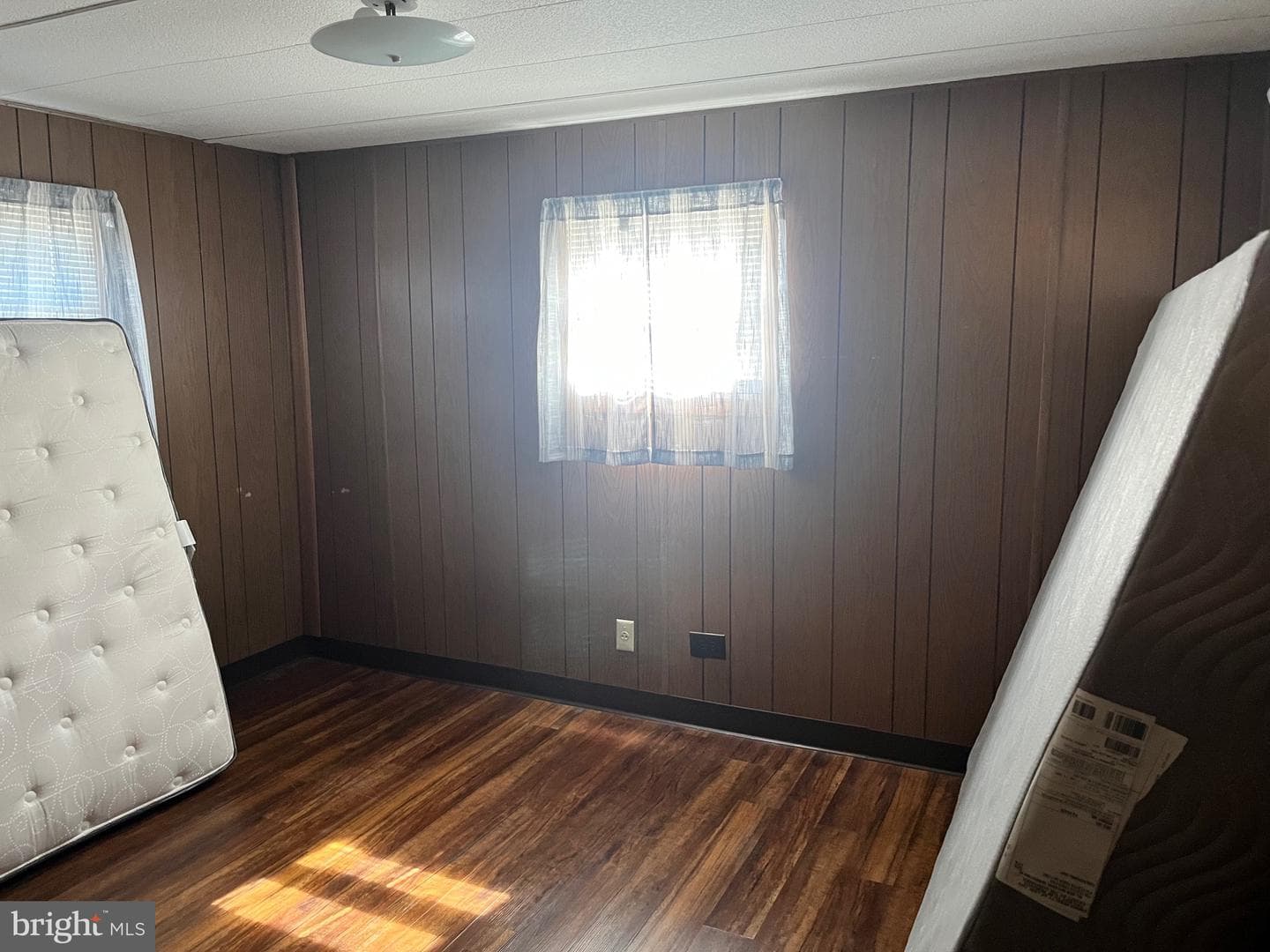 17813 Sherman Avenue photo 26