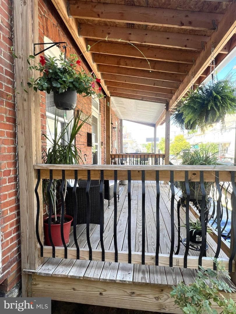 545 N Mulberry Street photo 27