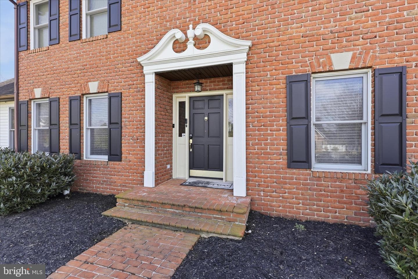 18819 Fountain Terrace photo 4