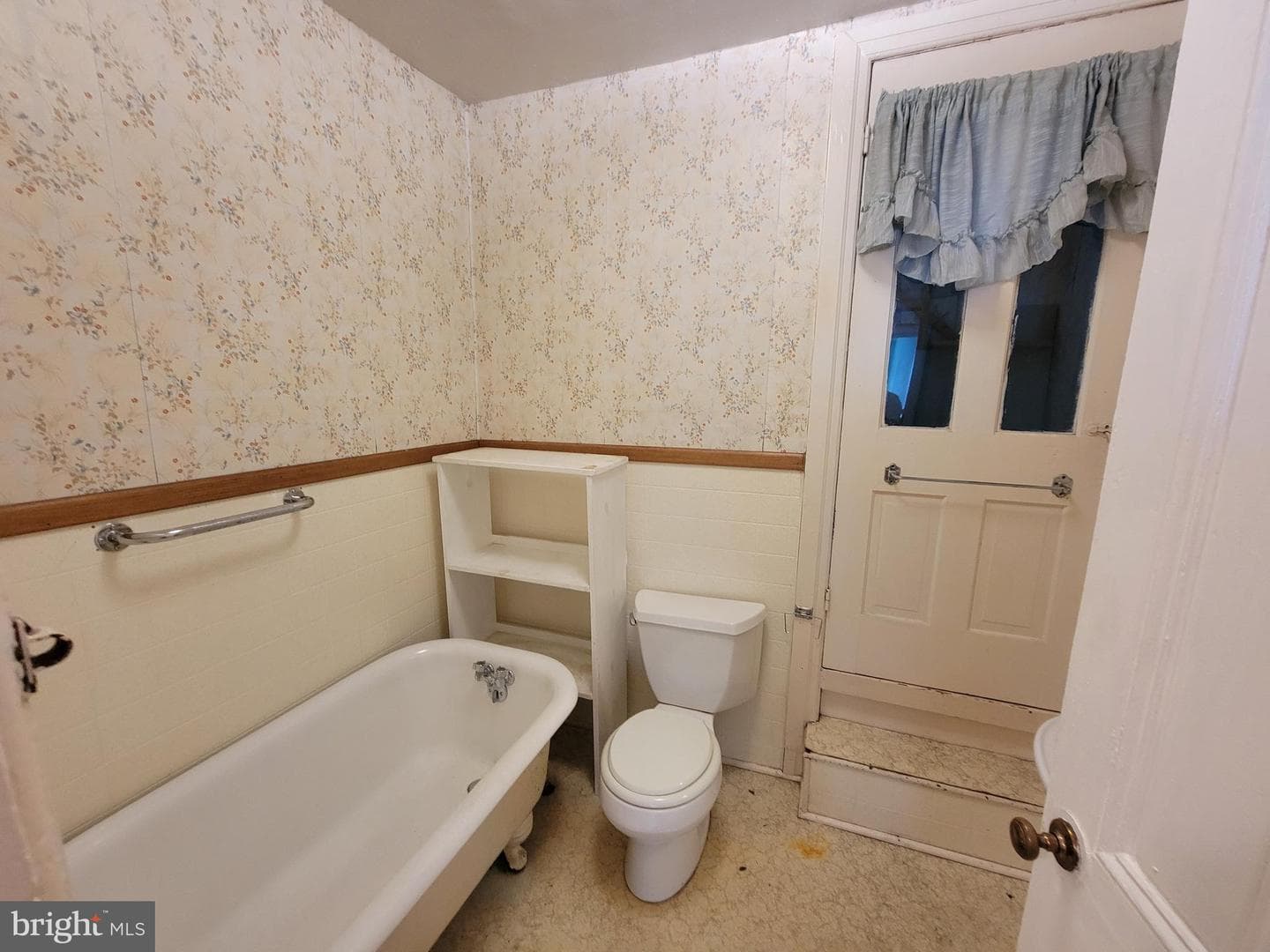 400 Ridge Avenue photo 6