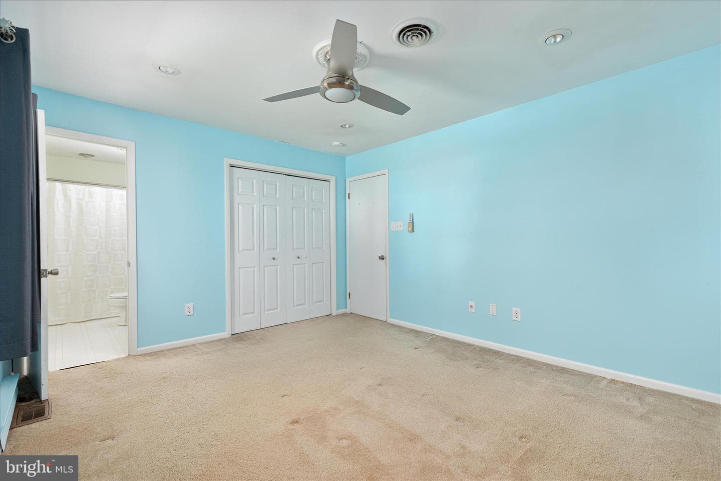 22120 Holiday Drive photo 14