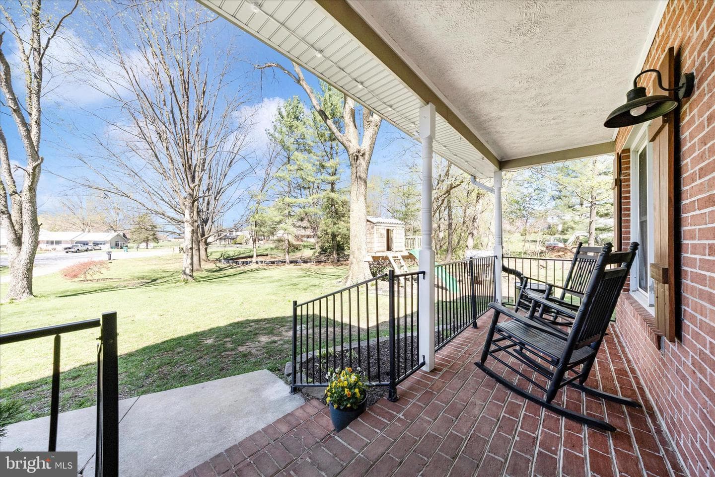 9800 Woodside Court photo 3
