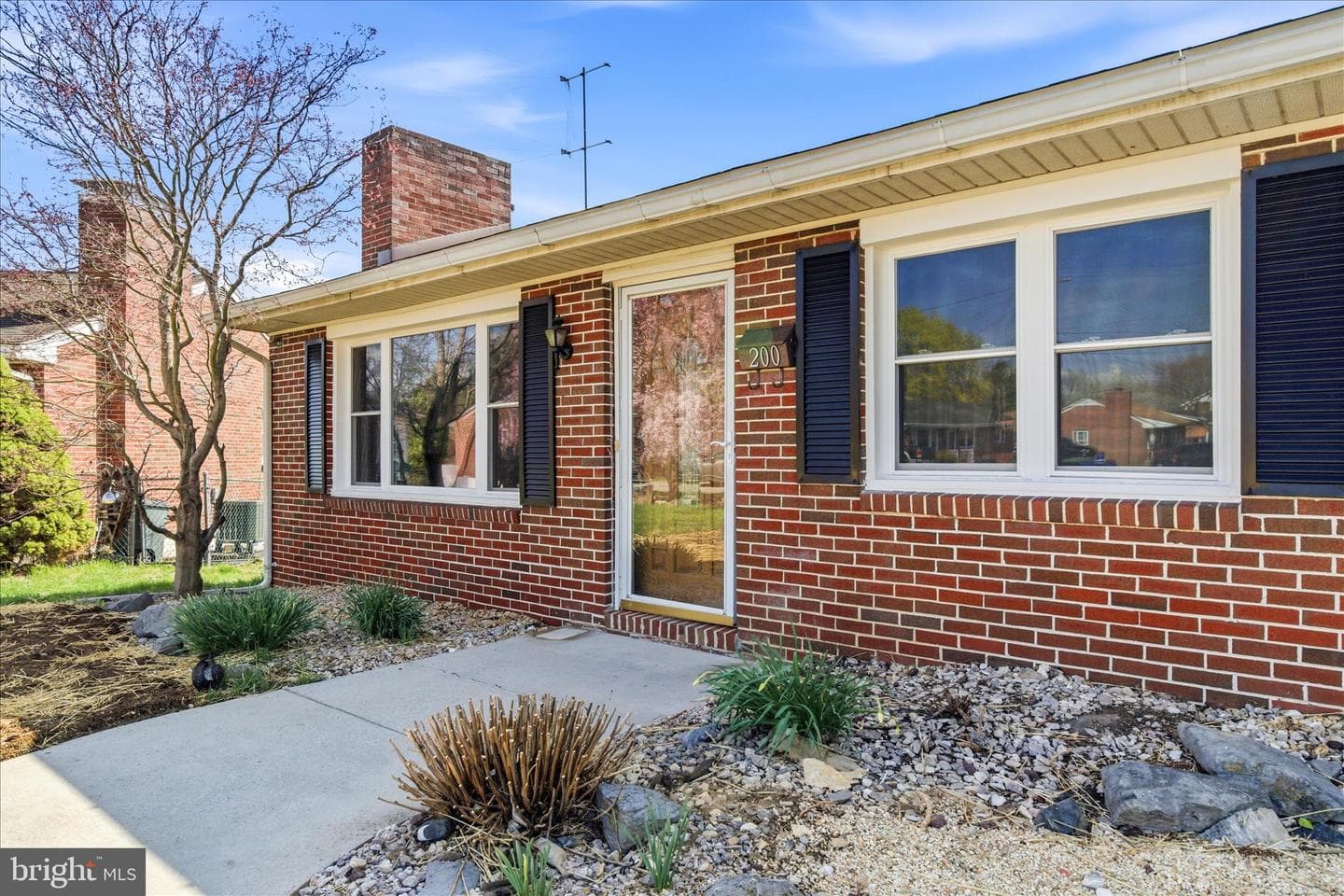 200 Rock Willow Avenue photo 3
