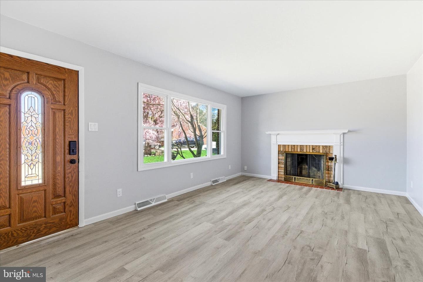 200 Rock Willow Avenue photo 5
