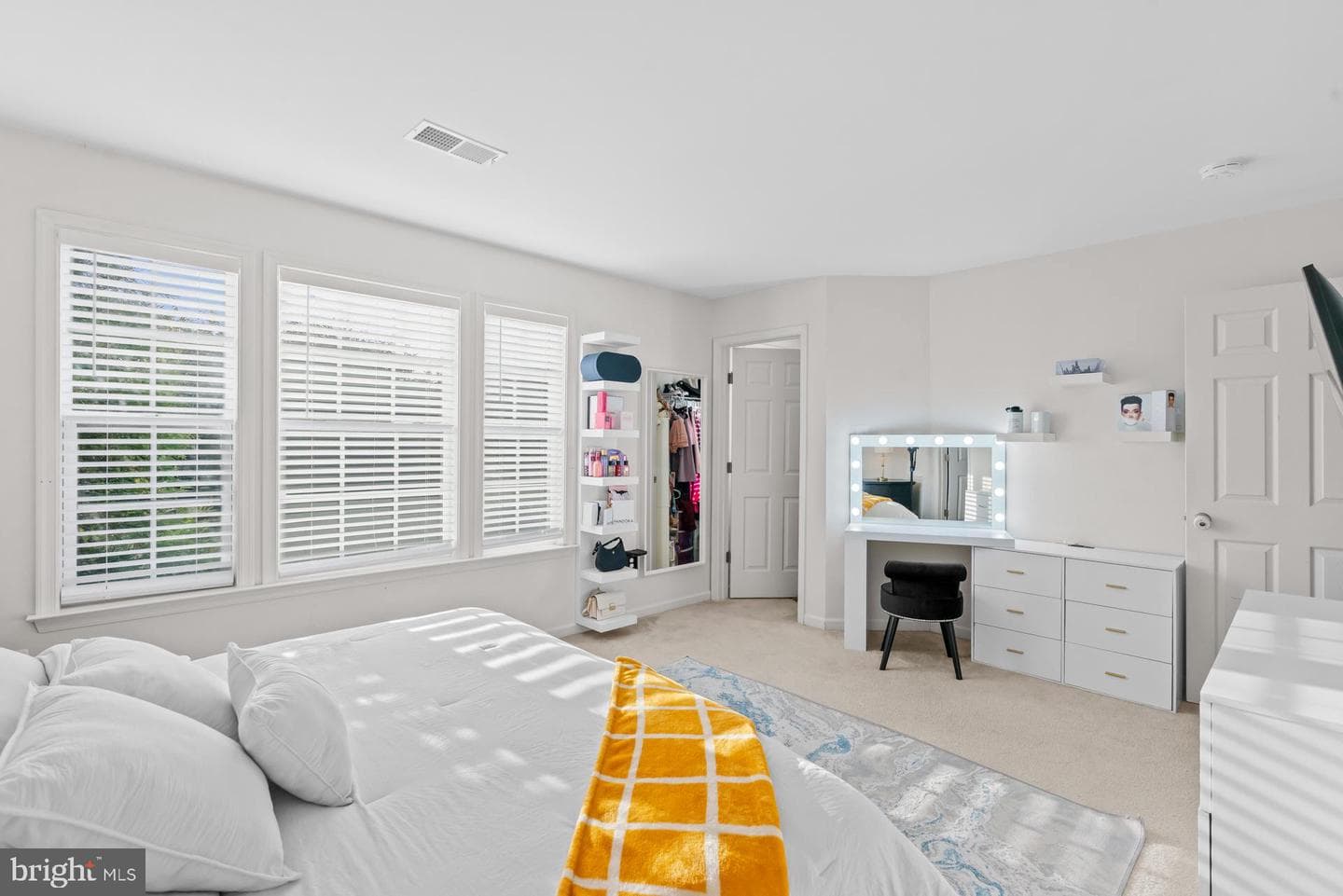 9618 Ashbury Circle photo 12