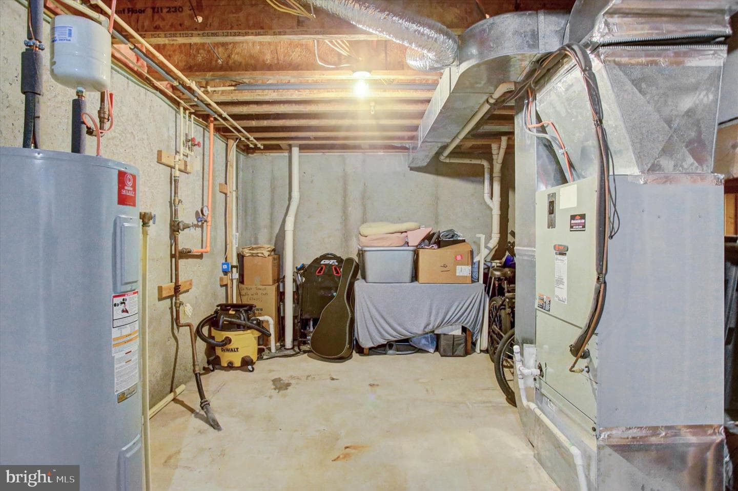 7 Eckstine Court photo 39