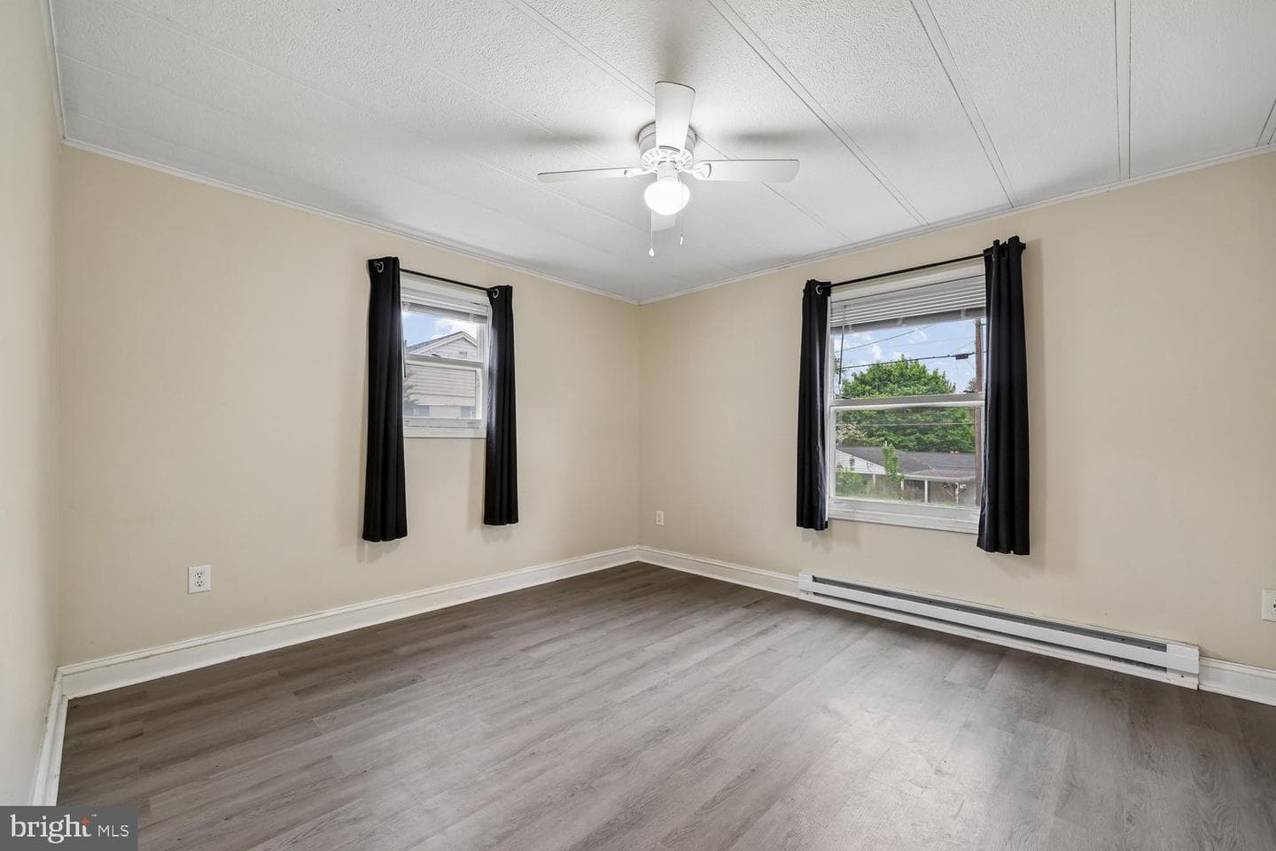21639 Leiter Street photo 18