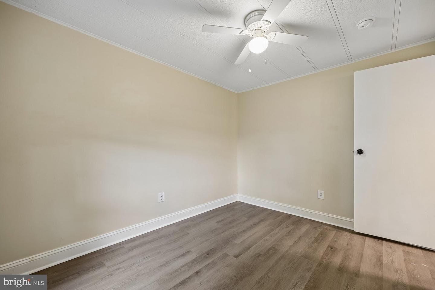 21639 Leiter Street photo 25
