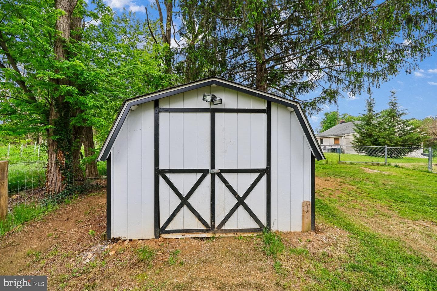 21639 Leiter Street photo 35
