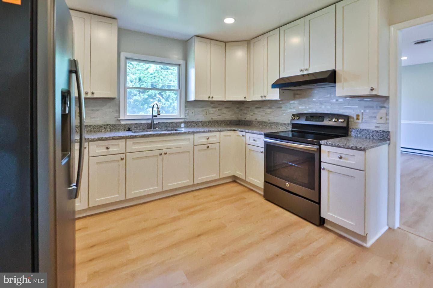 13929 Green Mountain Drive photo 3