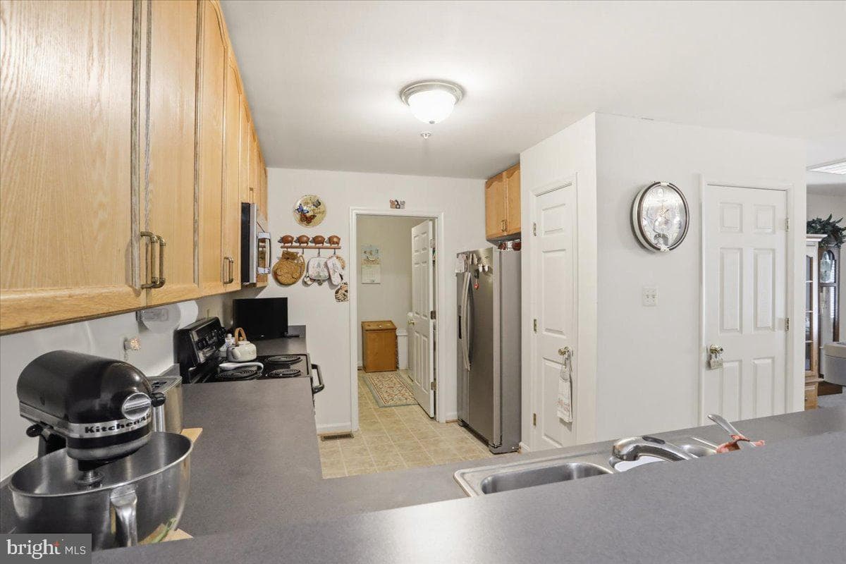 5 Eckstine Court photo 6
