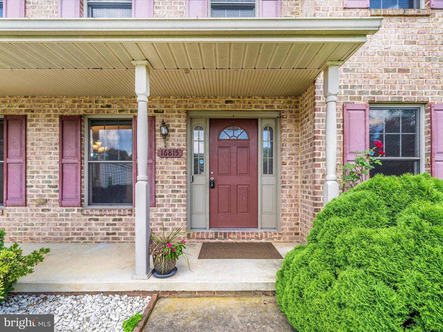 16815 Cavalry Drive photo 3