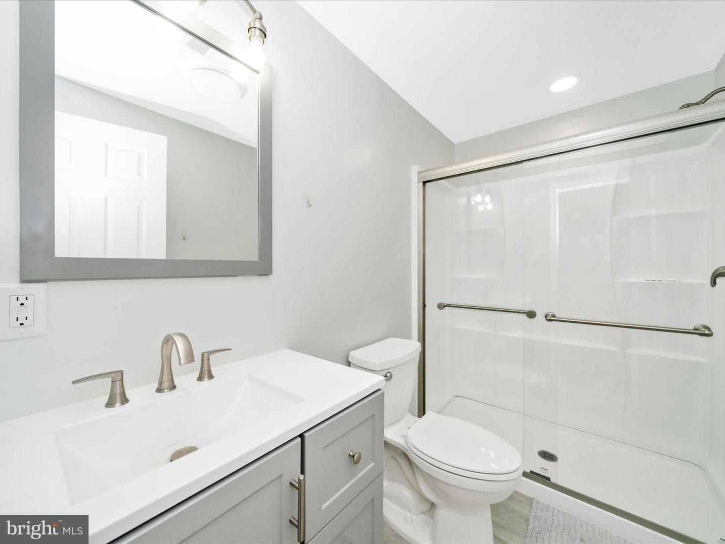 16815 Cavalry Drive photo 33