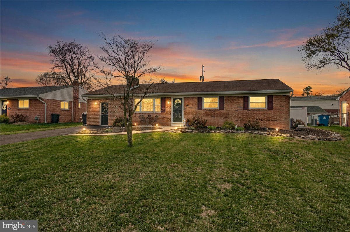 106 Harvard Road photo 4