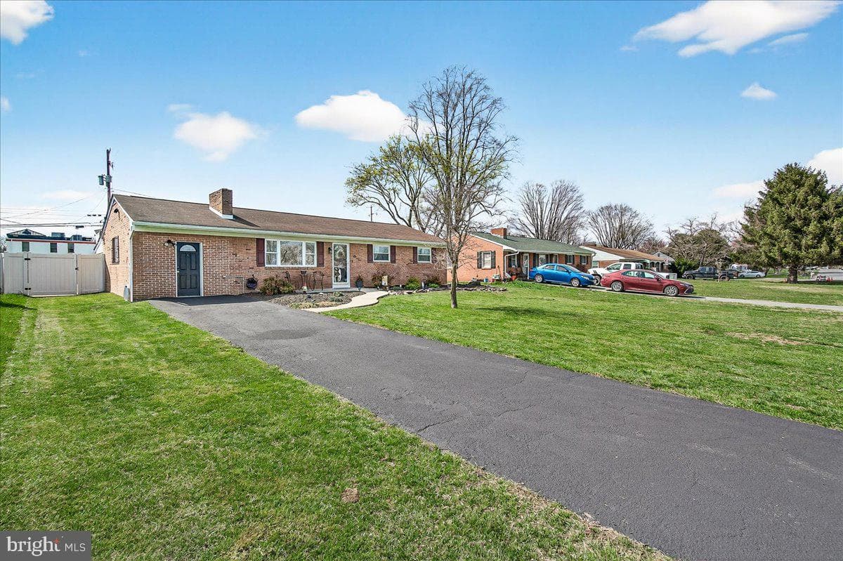 106 Harvard Road photo 43
