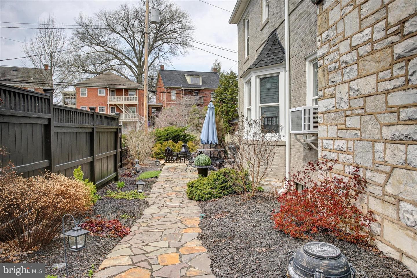 207 E Irvin Avenue photo 34