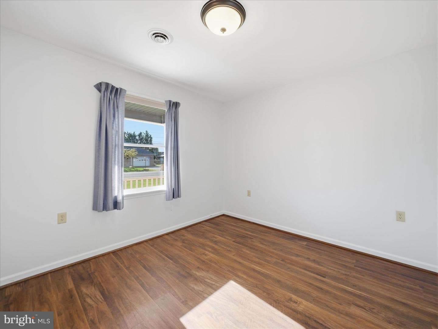 1217 South Pointe Drive photo 8