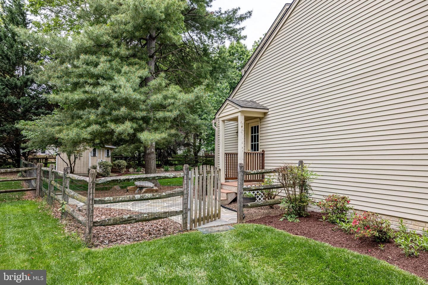 13002 Sturbridge Court photo 10