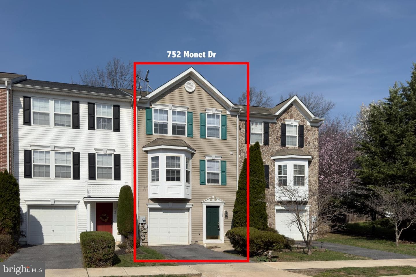 752 Monet Drive photo 2