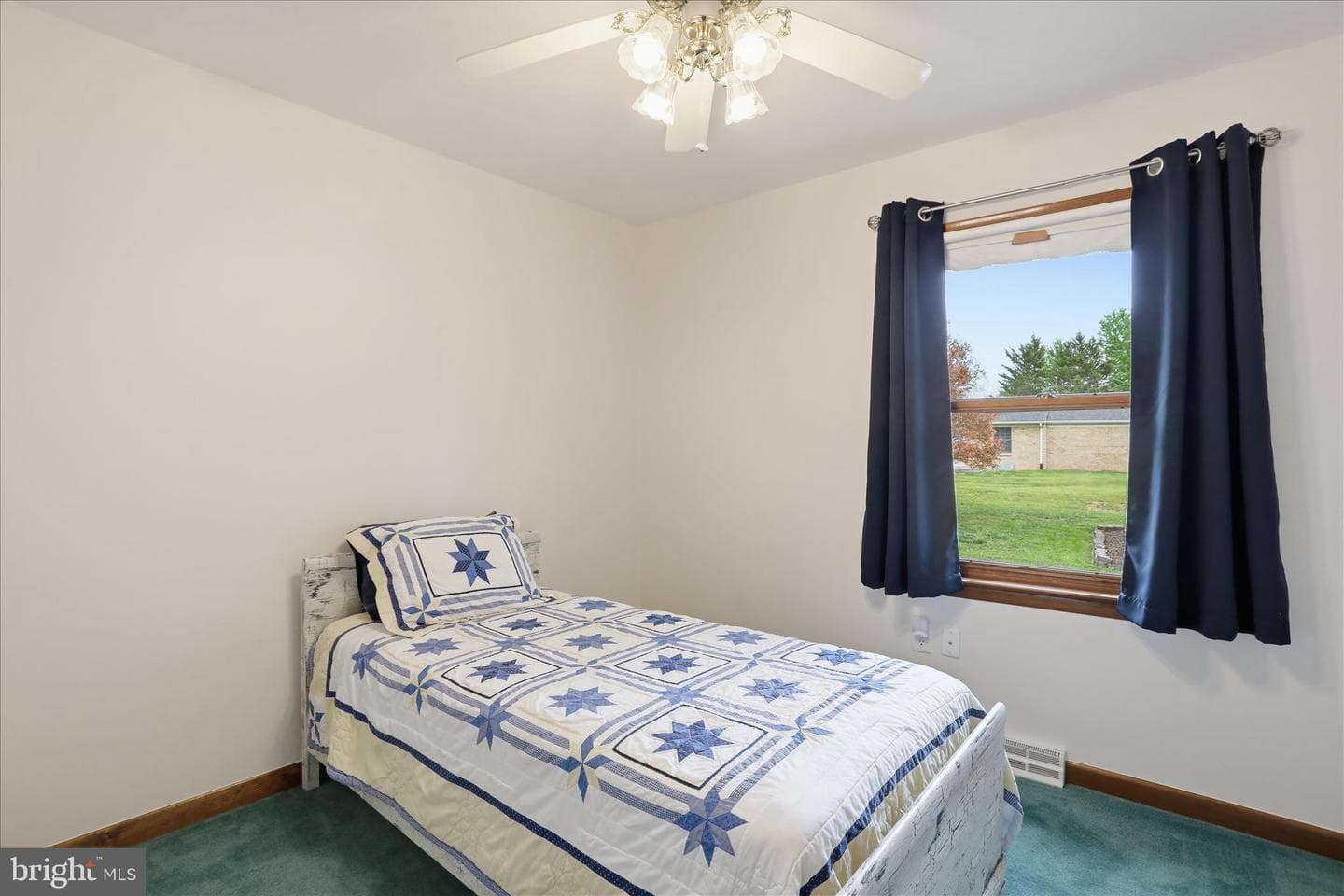 9 Dartmouth Drive photo 25