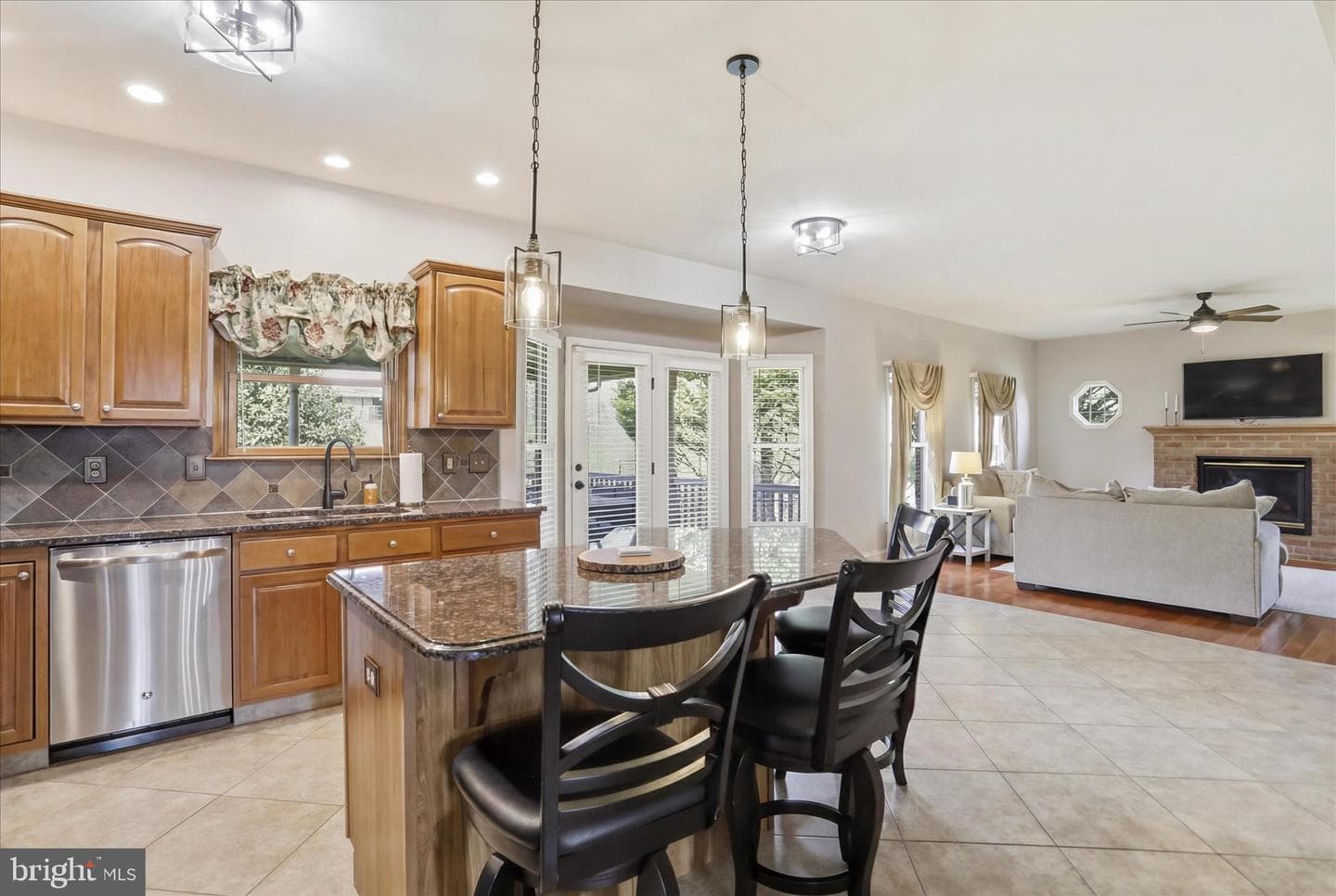 220 Montclair Court photo 10